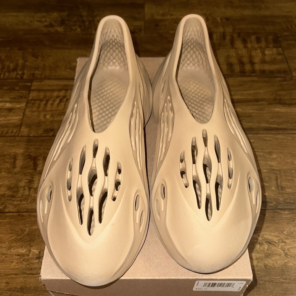 Yeezy foam rnnr